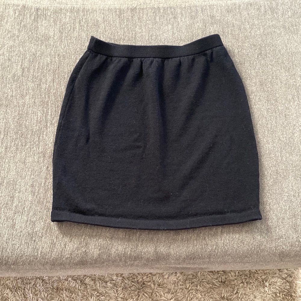 St. John Black mini pencil skirt